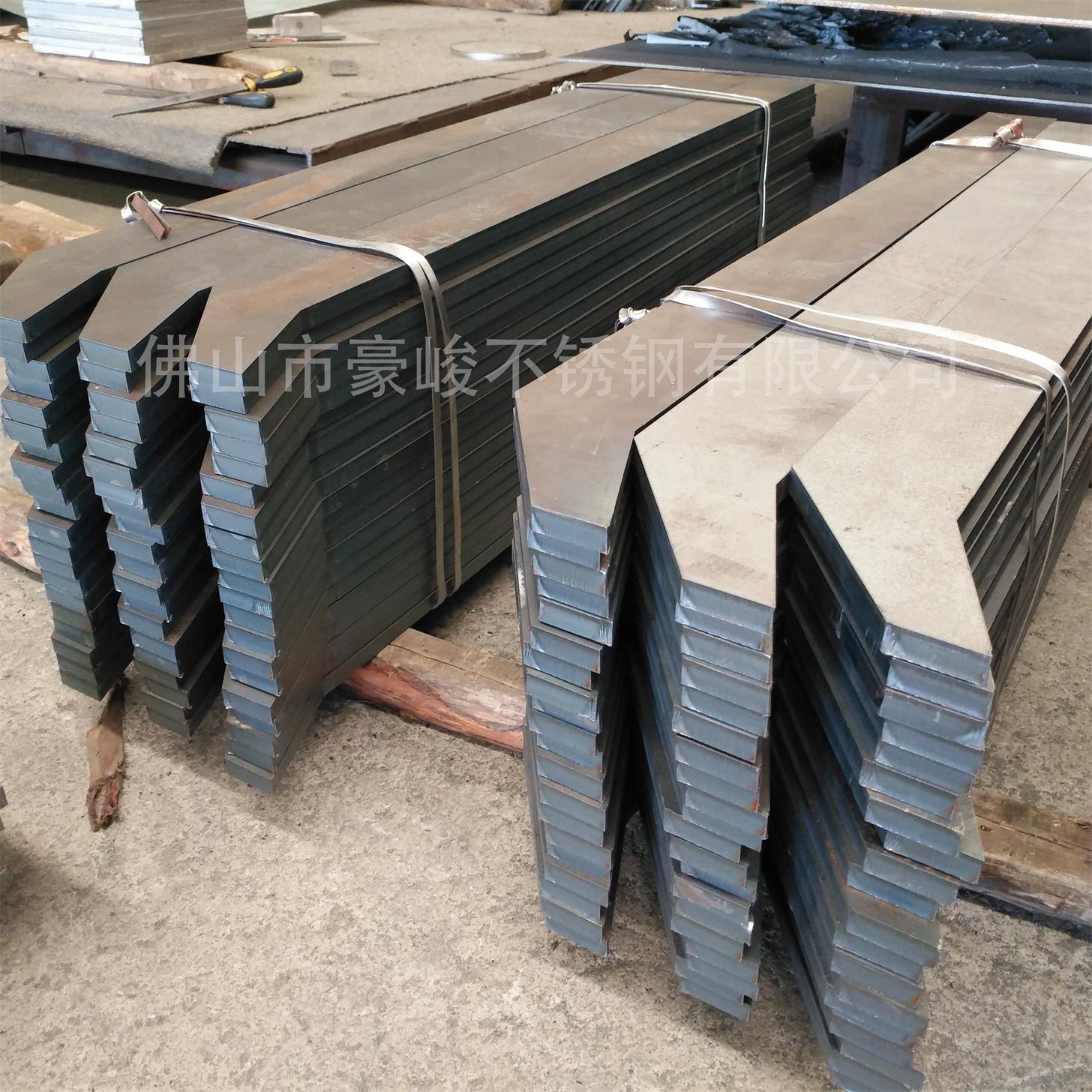 不銹鋼立柱切割加工